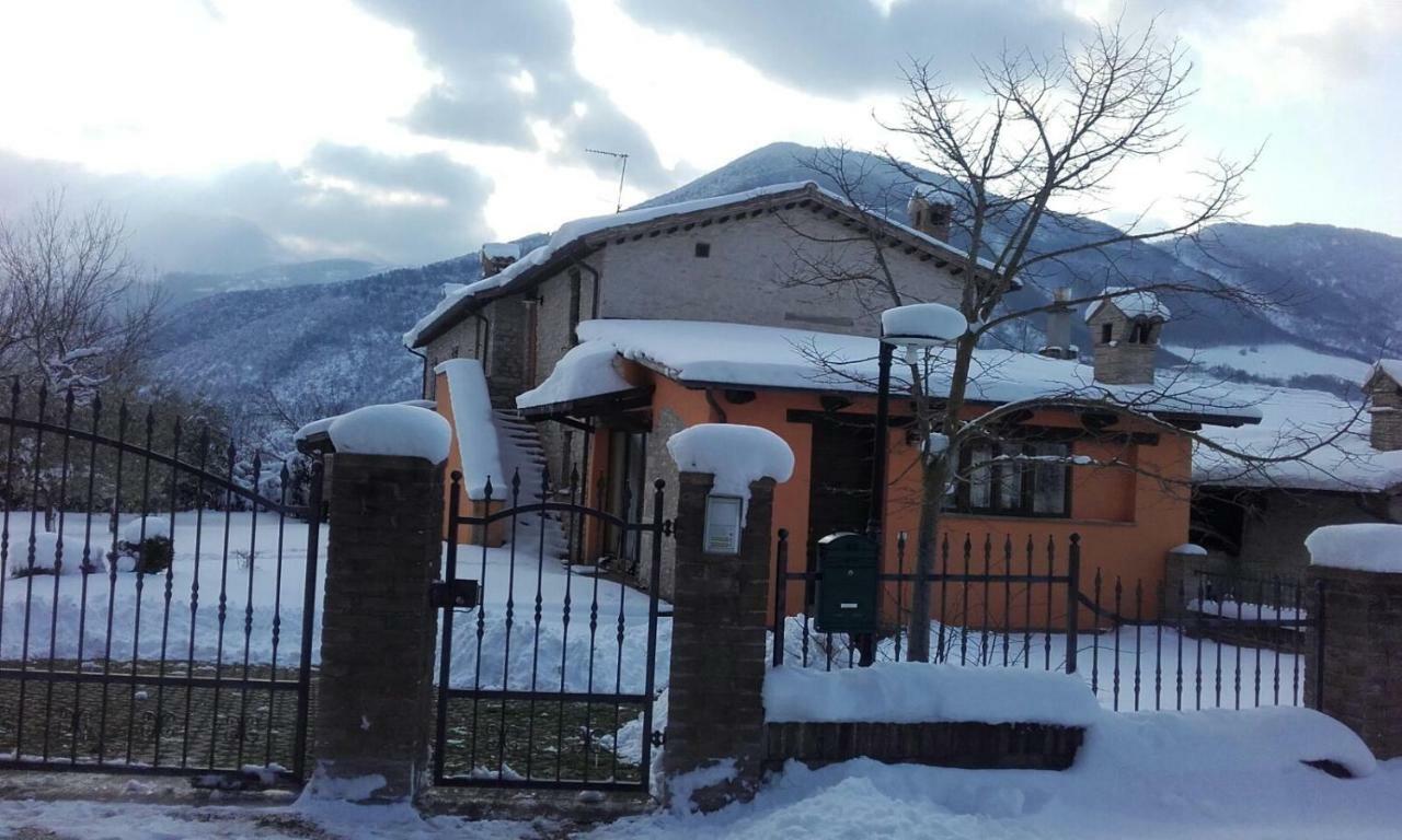 Hotel Casa Vinto Cagli Exterior foto